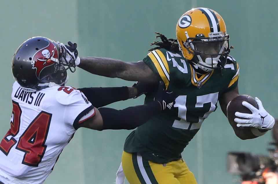 Davante Adams Takes a Swipe at the Bears and Fans React Strongly
