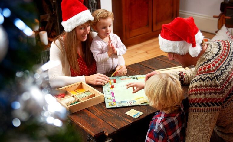 Christmas Games: 35 Fun Ideas for Kids, Families & Parties